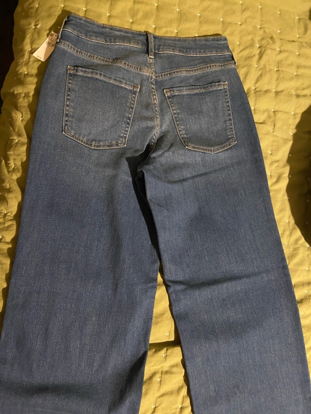 Old Navy Women's Medium Blue Straight-Leg Jeans - Picture 4 of 5